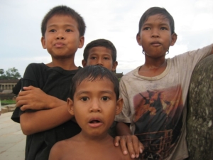 Robbins Supports Impoverished Cambodians