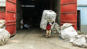 Teenager Helps Residents of a Garbage Dump