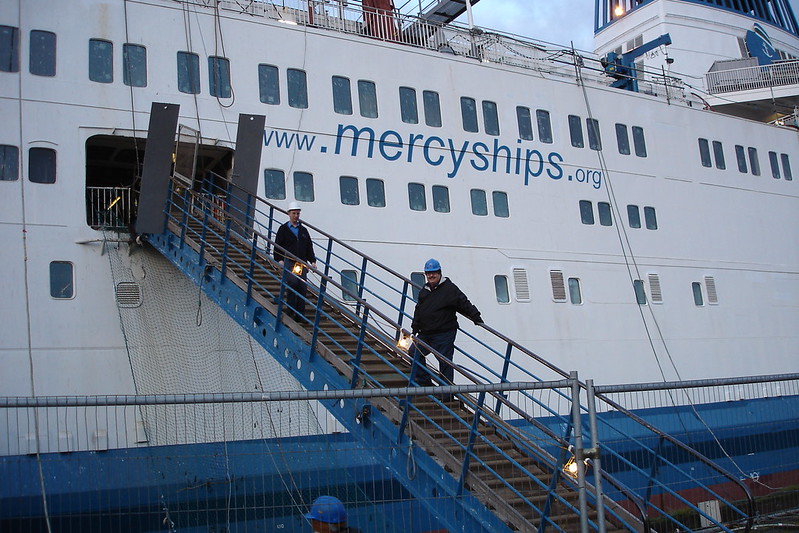 Liveaboard helpers