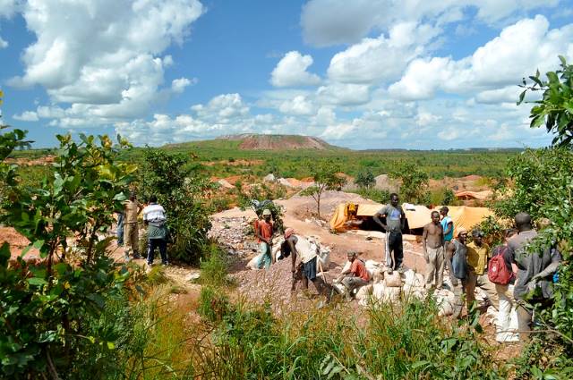 Gold-digging bacteria could be high-tech miners - CBS News