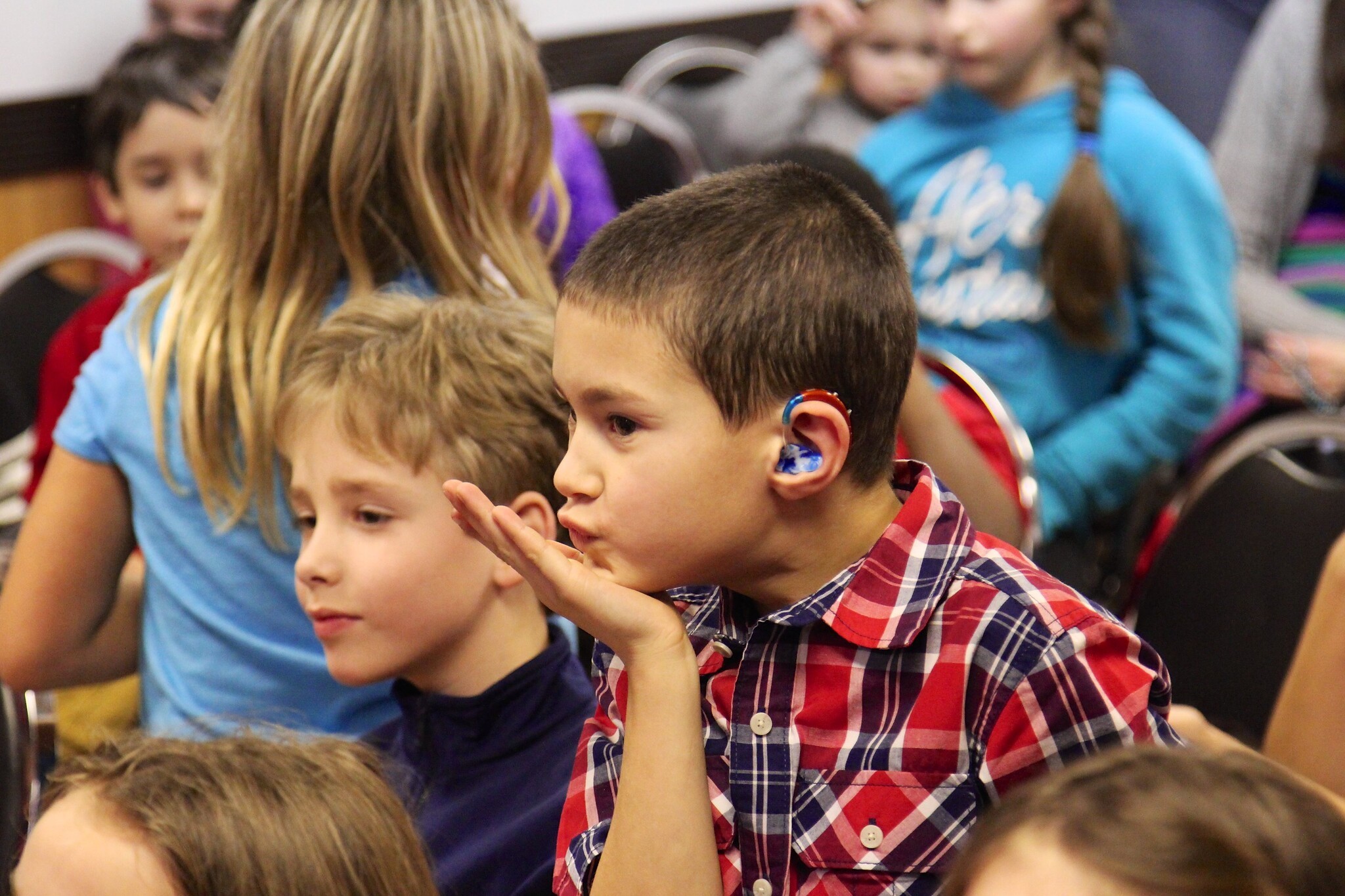 Слышащие дети в семье глухих