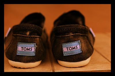 toms shoes criticism