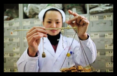 china_drug_pharmacist_global_poverty_international_aid_borgen_opt